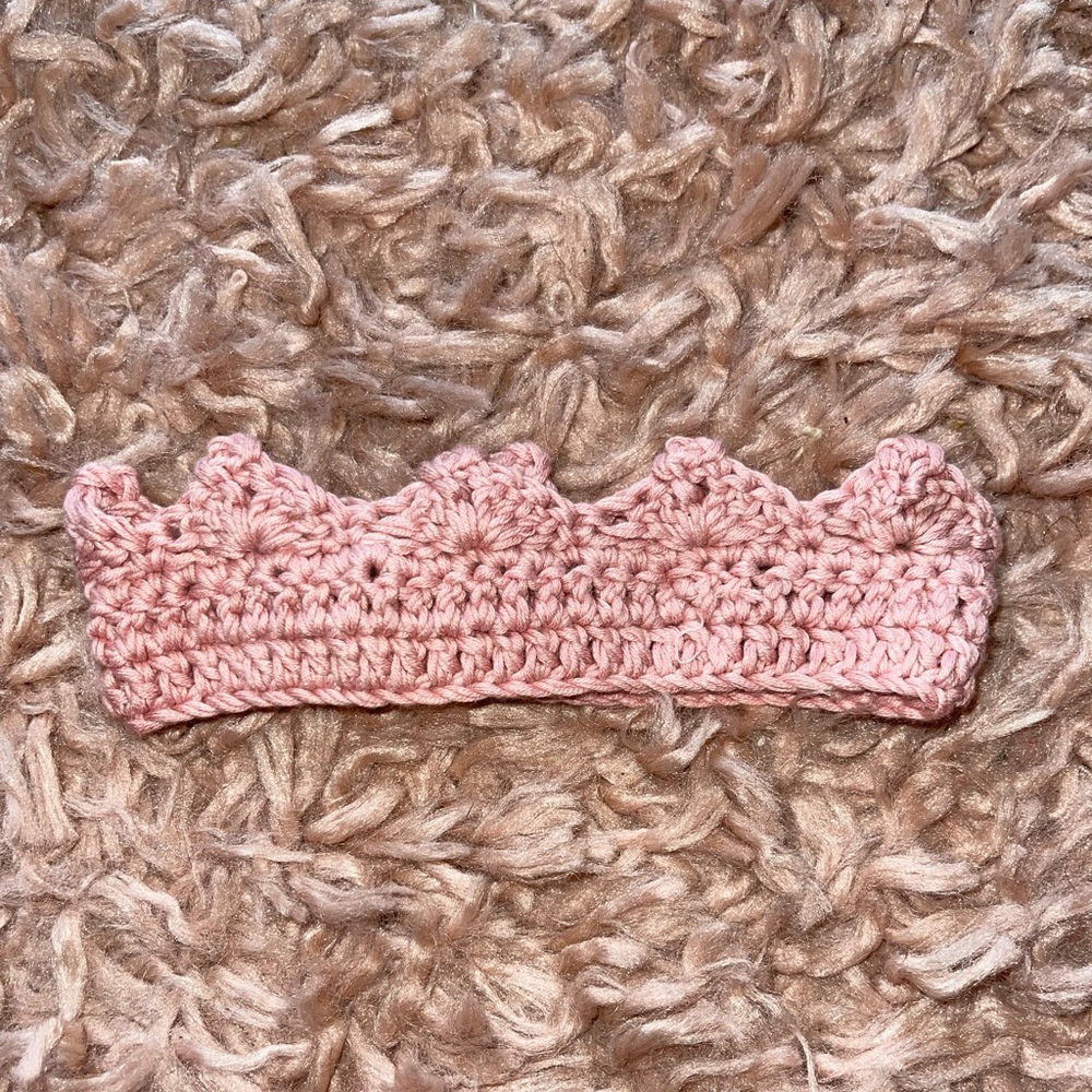 Kate Quinn crochet crown!